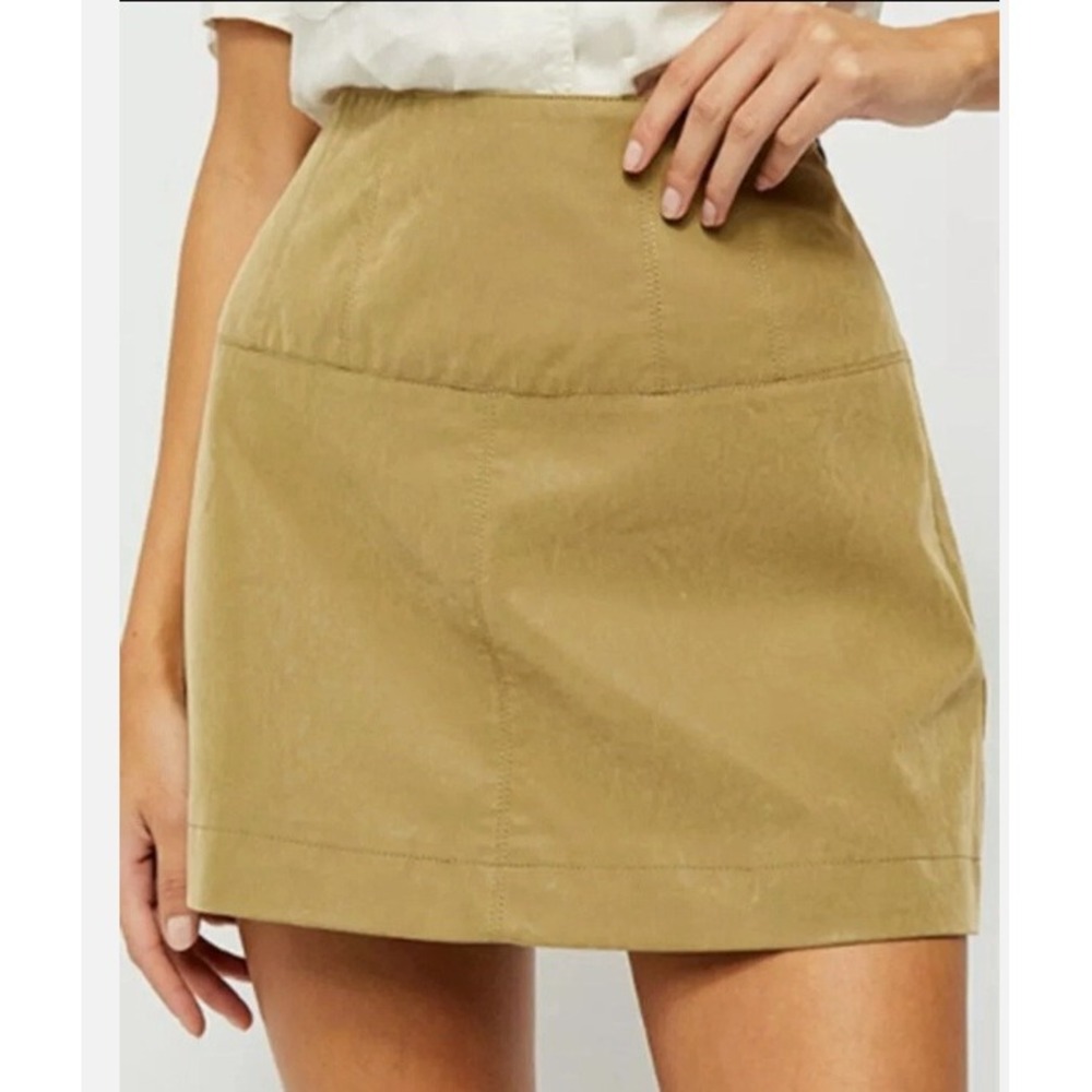 Free People Days In The Sun Faux Suede Mini Skirt Tan Side Zip Boho Chic Size 2